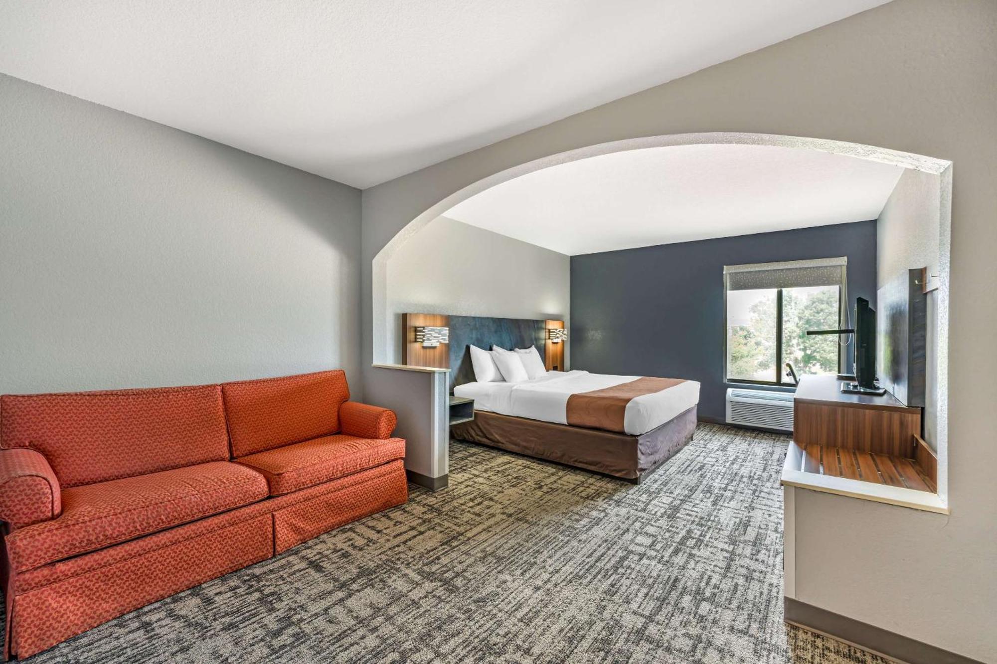 Quality Inn & Suites Манхэттен Экстерьер фото